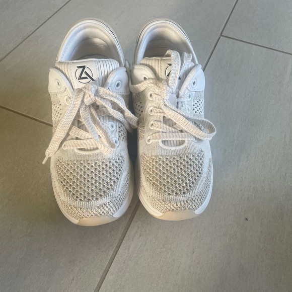 Zeba Women's Hands Free Slip-On Walking Shoes White - Picture 5 of 5